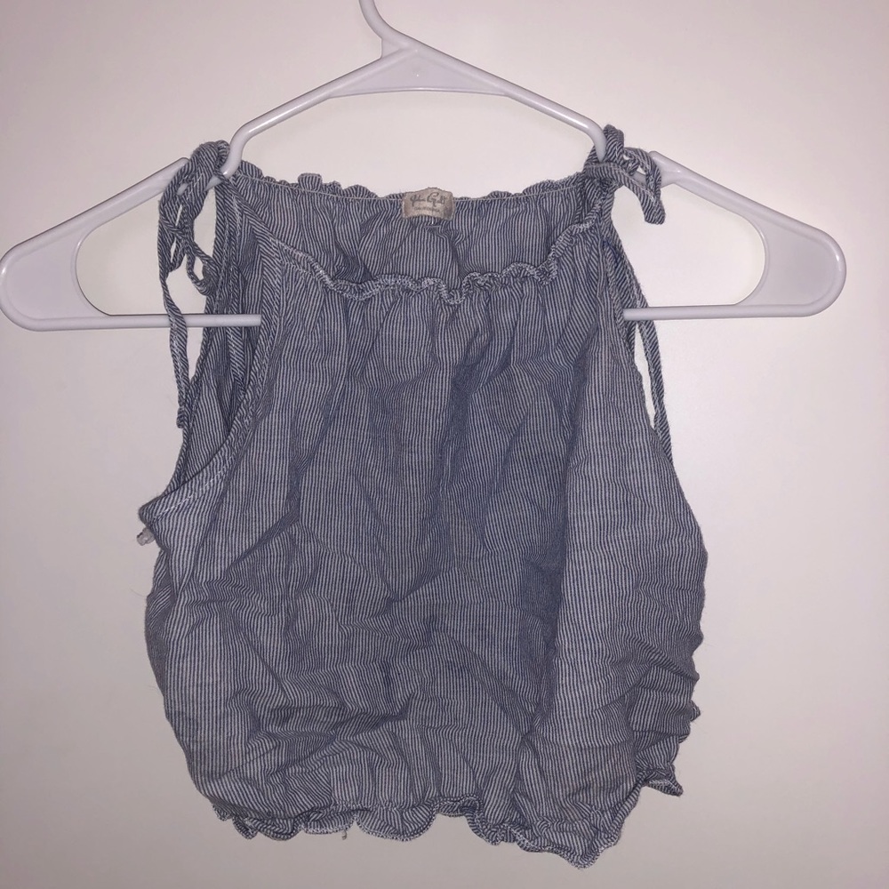 Adorable crop tank!!